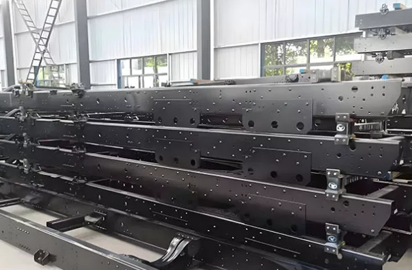 H beam automatic assembling machine